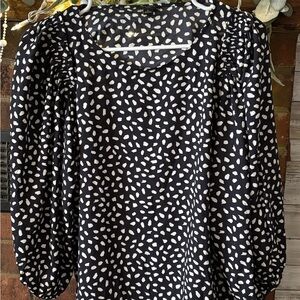 Ann Taylor Black and White Patterned Blouse